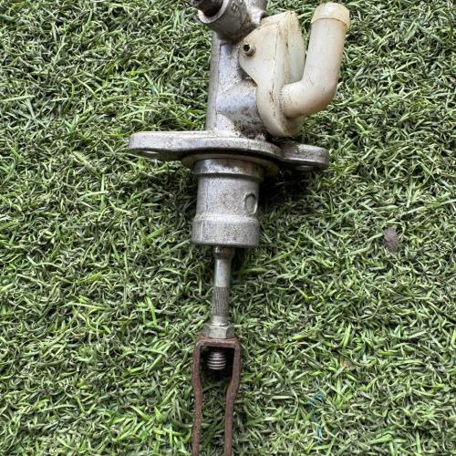 Bomba de embrague Nissan Atlas Pathfinder