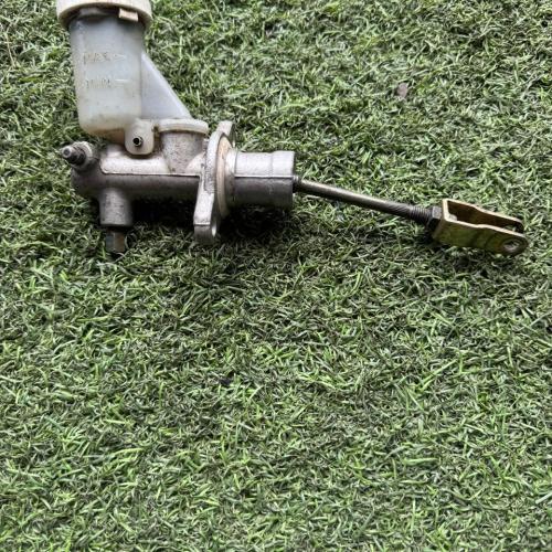 Bomba de embrague Nissan Terrano