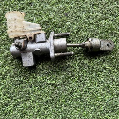 Bomba de embrague SUBARO