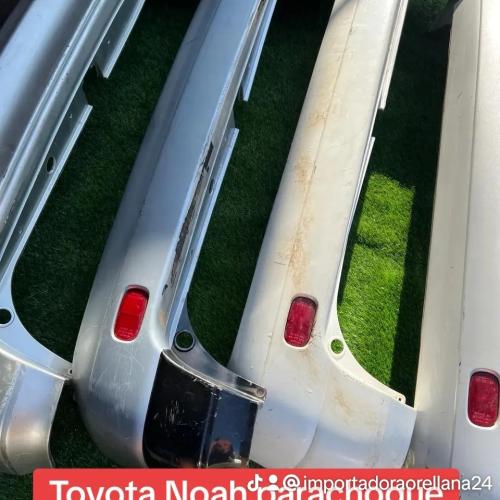 Parachoque Trasero Toyota Noah 96-2000