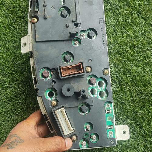 Tacometro Nissan AD 2004