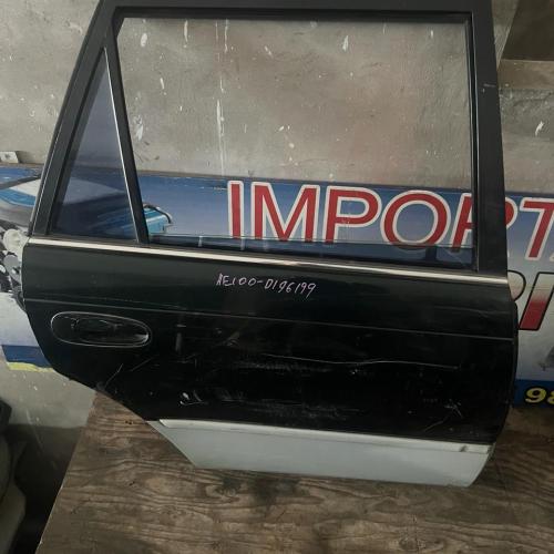 Puerta Trasera Derecha Toyota corolla 96-2000